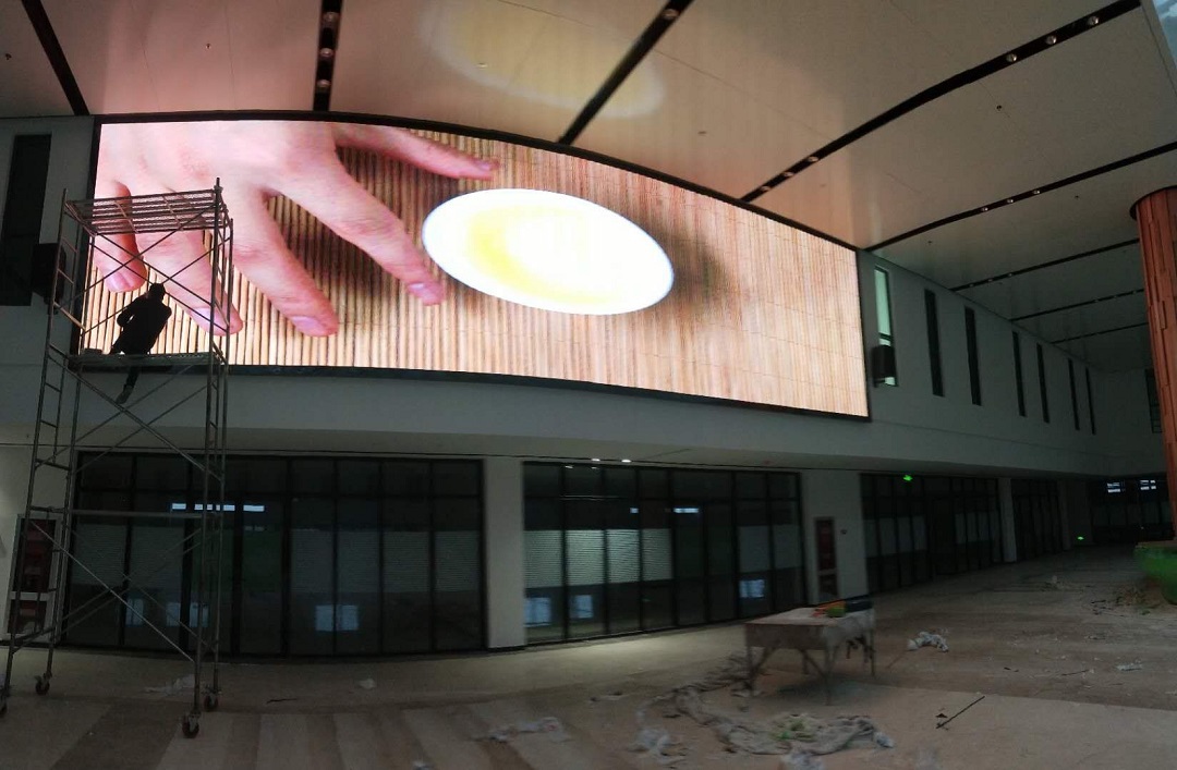 江蘇萬林現(xiàn)代物流股份室內(nèi)霧面P3全彩106㎡完美點亮！