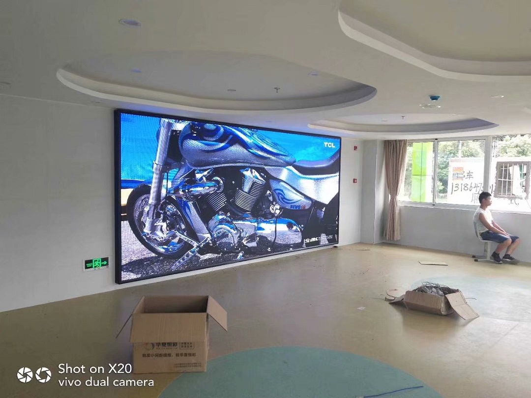 無錫市新橋幼兒園P3室內(nèi)全彩屏完美點亮！