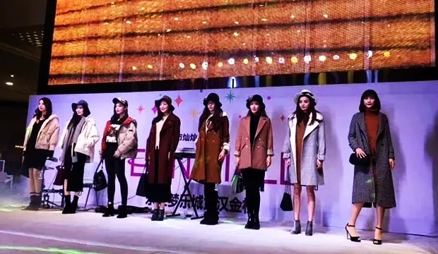 這面3層樓高的壹品玉屏，帶火這座16萬㎡購物中心的線下營銷 8.webp.jpg