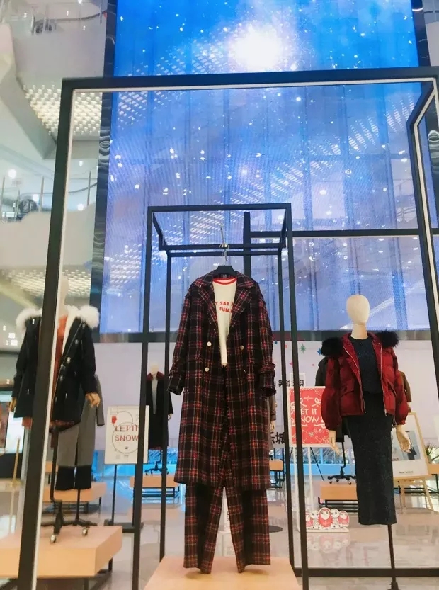 這面3層樓高的壹品玉屏，帶火這座16萬㎡購物中心的線下營銷 7.webp.jpg