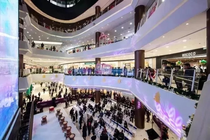 這面3層樓高的壹品玉屏，帶火這座16萬㎡購物中心的線下營銷 12.webp.jpg