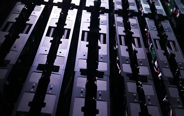 鎂麗箱體“裝屏神器” 讓<a href=http://m.gdhjsme.com/xiaojianju/ target=_blank class=infotextkey>小間距</a>大屏so easy 5.webp.jpg