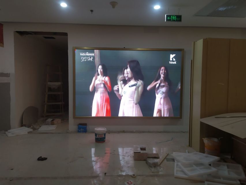 室內(nèi)<a href=http://m.gdhjsme.com target=_blank class=infotextkey>led屏</a>調(diào)試中