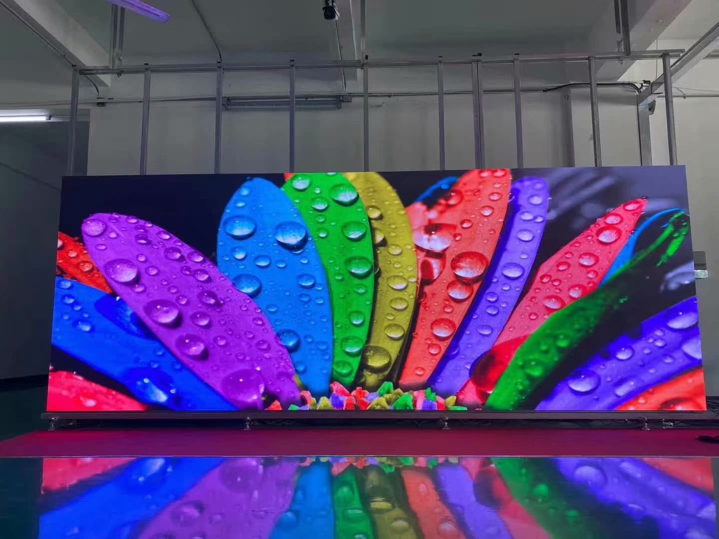 <a href=http://m.gdhjsme.com/xiaojianju/ target=_blank class=infotextkey>小間距</a><a href=http://m.gdhjsme.com target=_blank class=infotextkey>led屏</a>的顯示優(yōu)勢(shì)